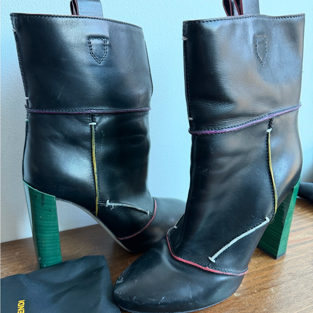 Fendi Black Leather Boots With Green Heel